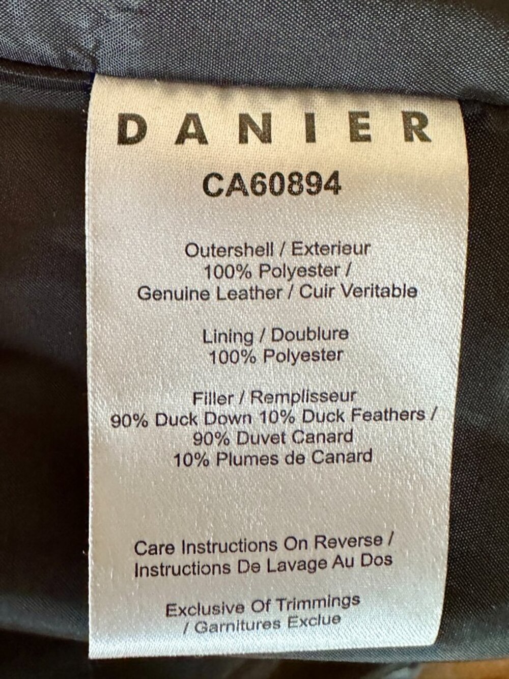 π₯ Stunning Danier Winter Jacket β Black with Real Fur Trim & Leather Sleeves π₯ - Picture 6 of 11